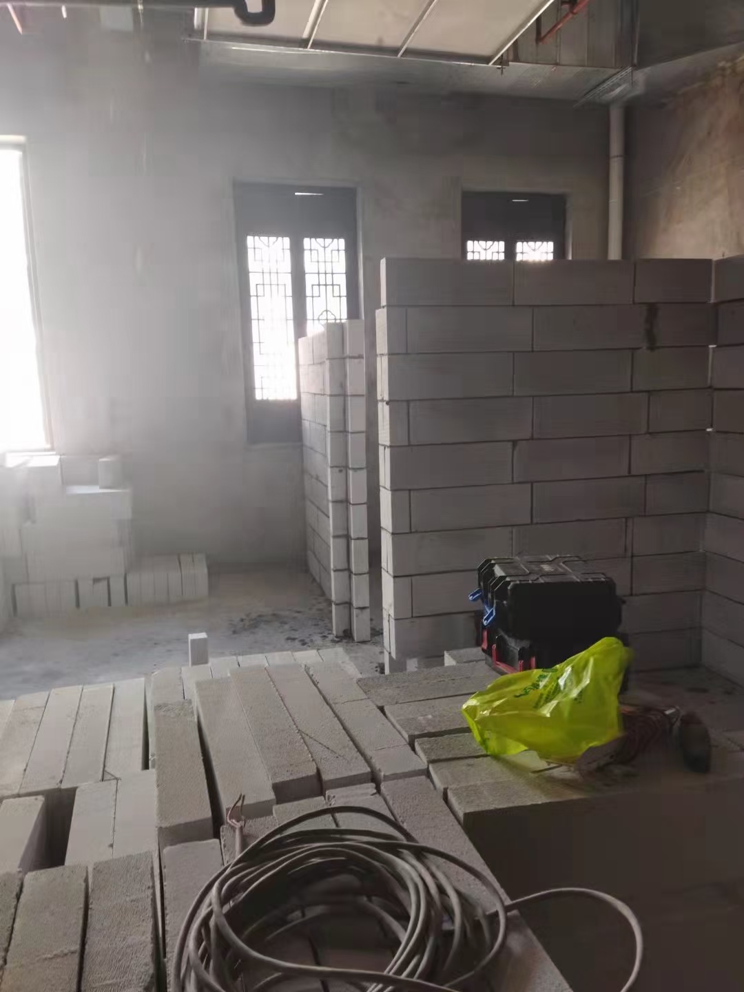轻质砖隔墙现场效果展示
